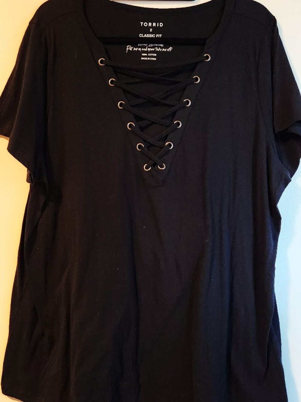 TORRID Vintage Cotton Jersey Lace Up Tee, Size 2XL (20-22)